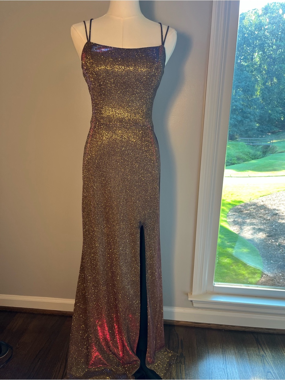 Women’s Sparkle Evening Gown in Gold NEW WITH TAGS- size 1
